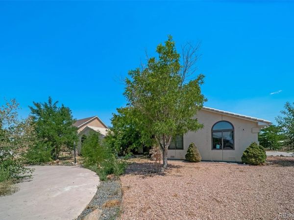 305 Kimble Avenue, Swink, CO 81077