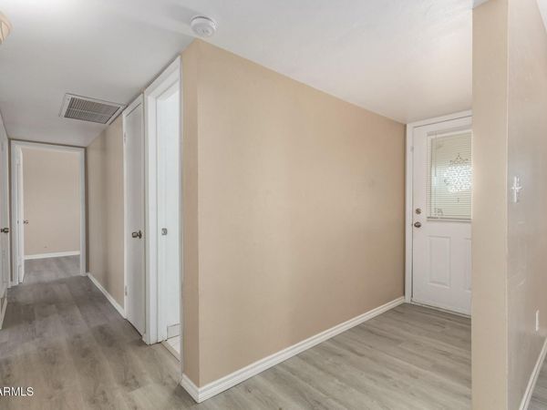 749 S LAZONA Drive, Mesa, AZ 85204