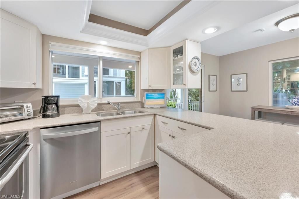 180 6th Ave S, Unit 3, Naples, FL 34102 Photo