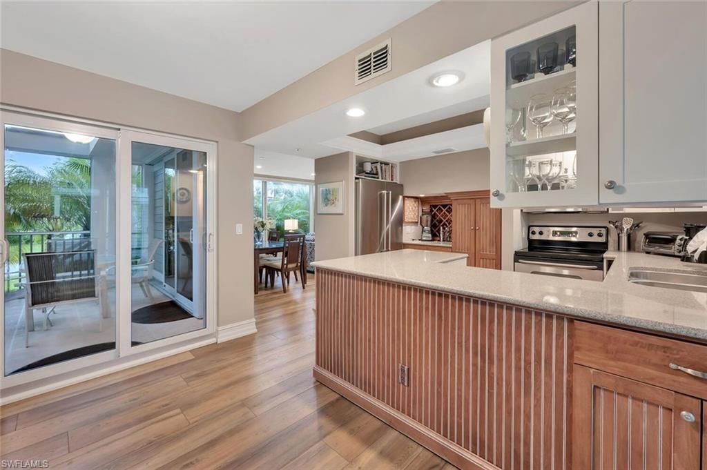 180 6th Ave S, Unit 3, Naples, FL 34102 Photo