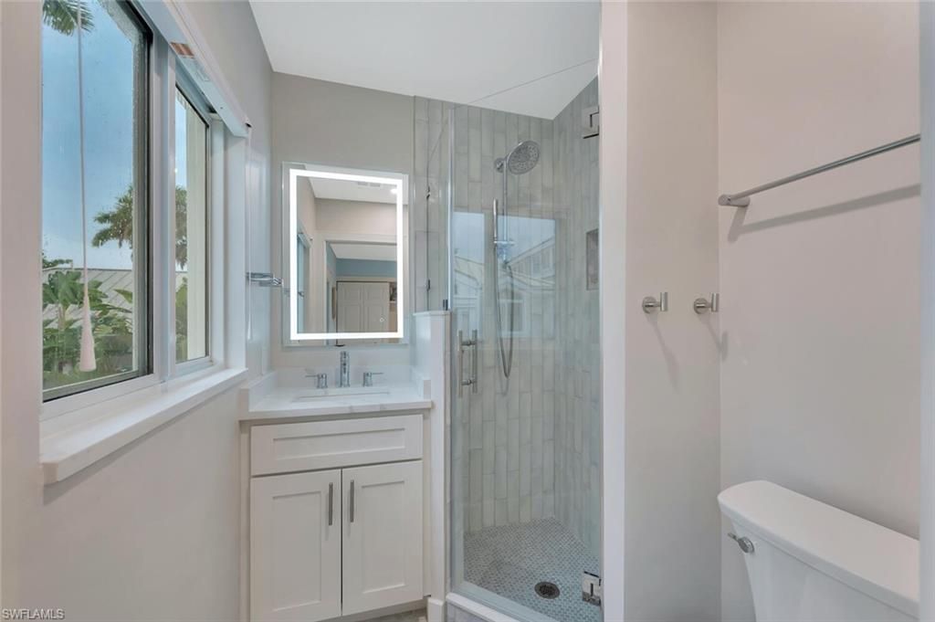 180 6th Ave S, Unit 3, Naples, FL 34102 Photo