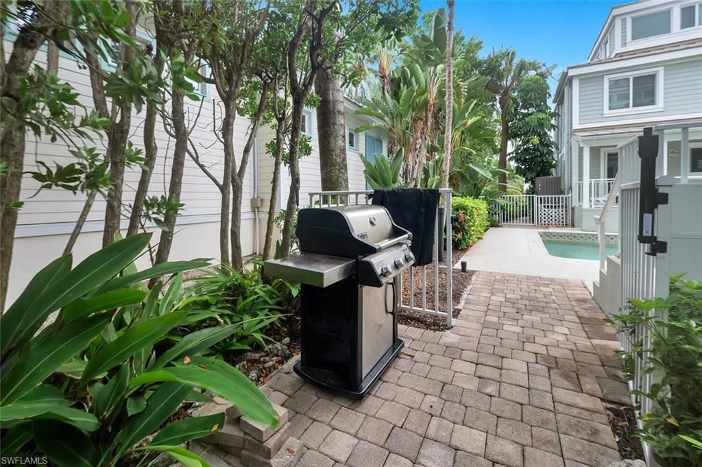 180 6th Ave S, Unit 3, Naples, FL 34102 Photo