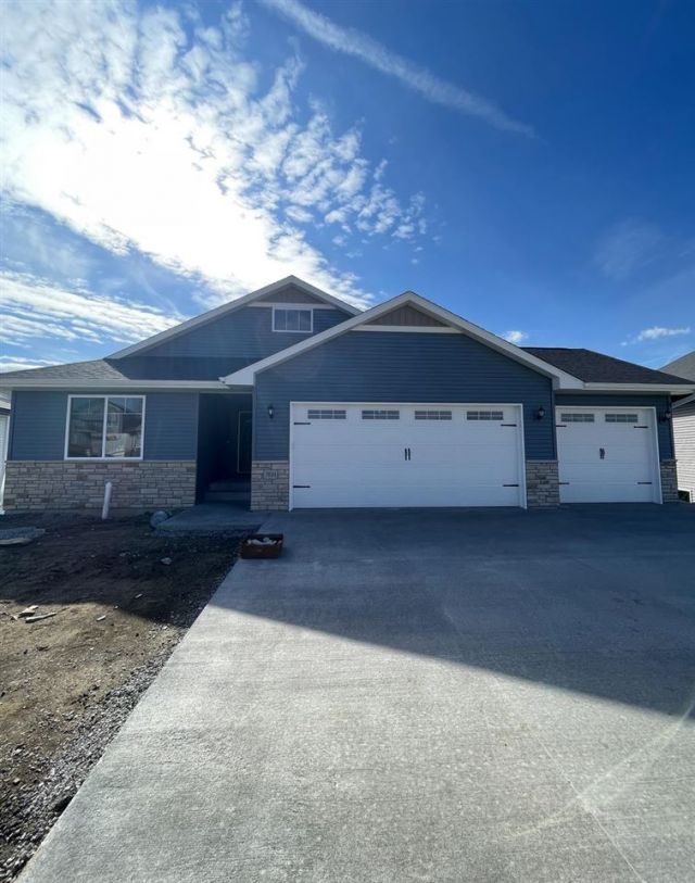 114 Buysse Lane, West Liberty, IA 52776 Main Photo