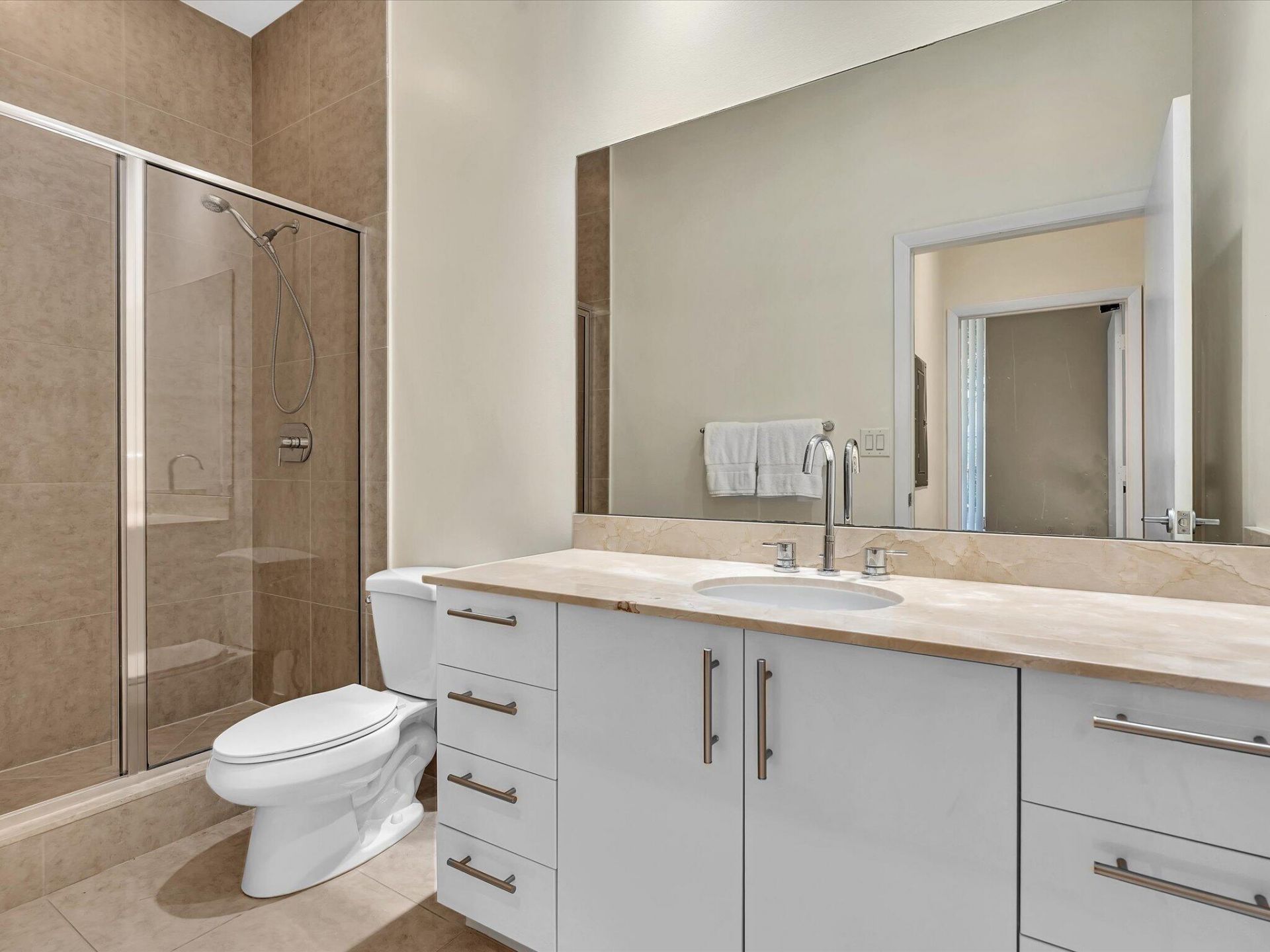 550 Okeechobee Boulevard, Unit 122, West Palm Beach, FL 33401 Photo