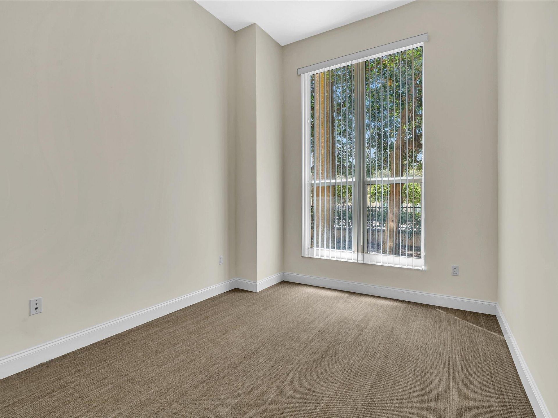 550 Okeechobee Boulevard, Unit 122, West Palm Beach, FL 33401 Photo