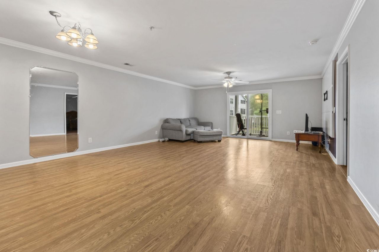 4845 Meadowsweet Dr. Photo 7