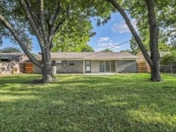 2023 Menefee Street, Arlington, TX 76010