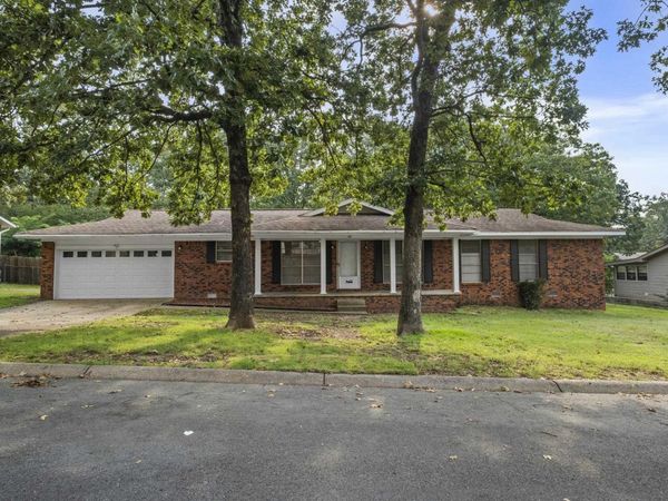 42 Jackson Oaks Drive, Sherwood, AR 72120