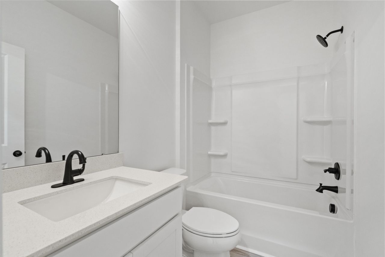 443 Joseph St Photo 27