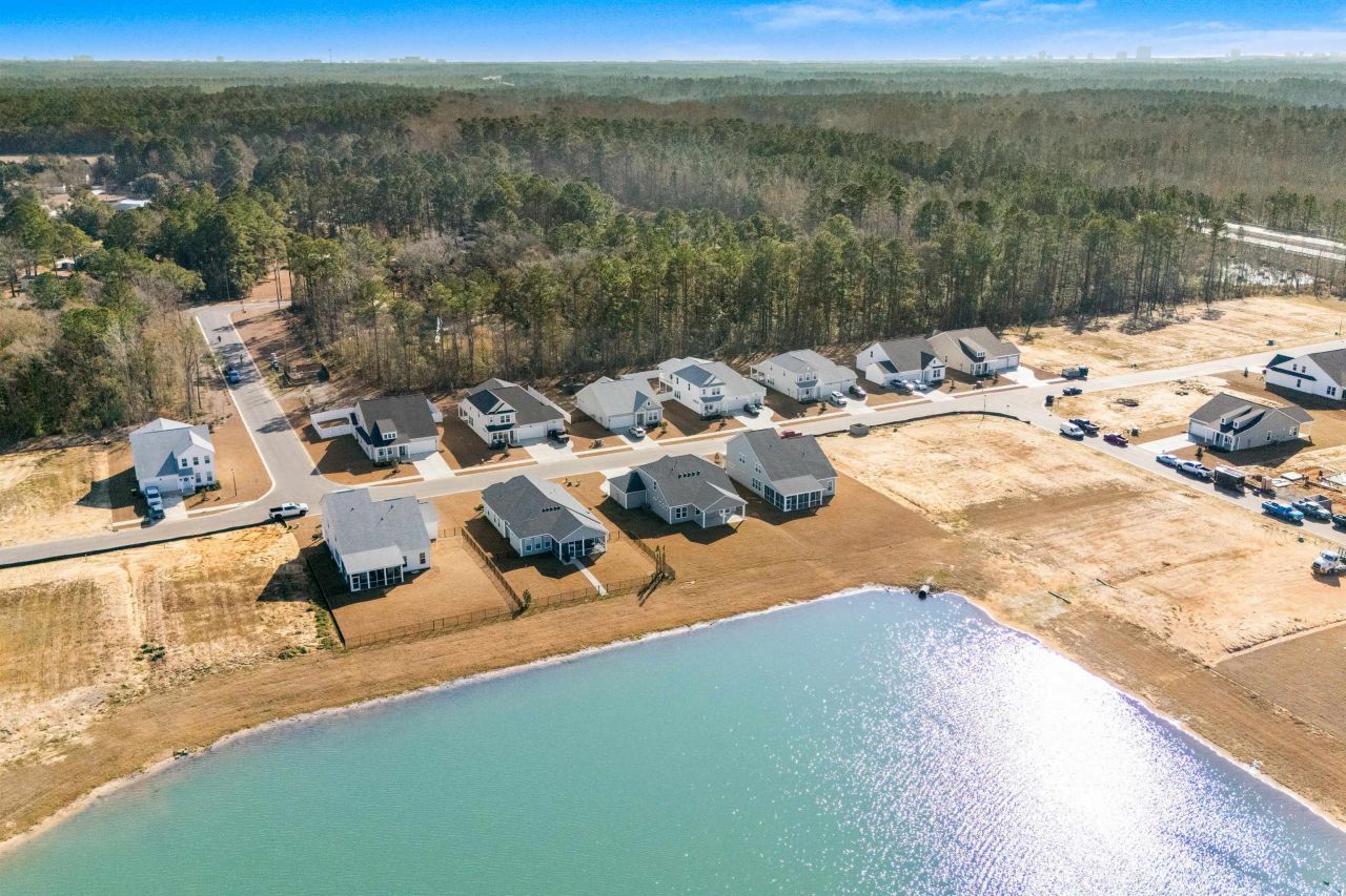 443 Joseph St Photo 35