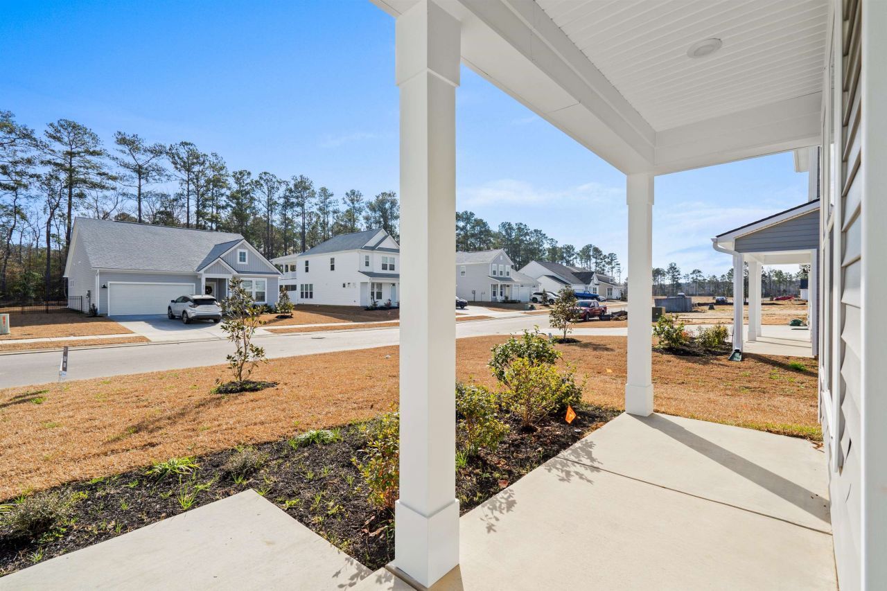 443 Joseph St Photo 4