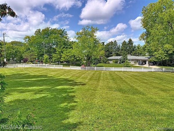 2100 Tuomy Road, Ann Arbor, MI 48104