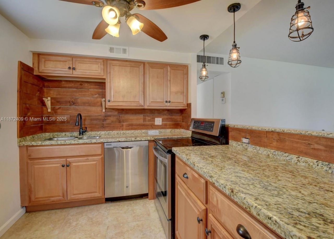 21 Saxony A, Unit 21, Delray Beach, FL 33446 Photo