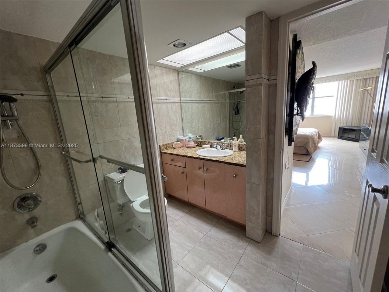 251 174th St, Unit 1905, Sunny Isles Beach, FL 33160 Photo