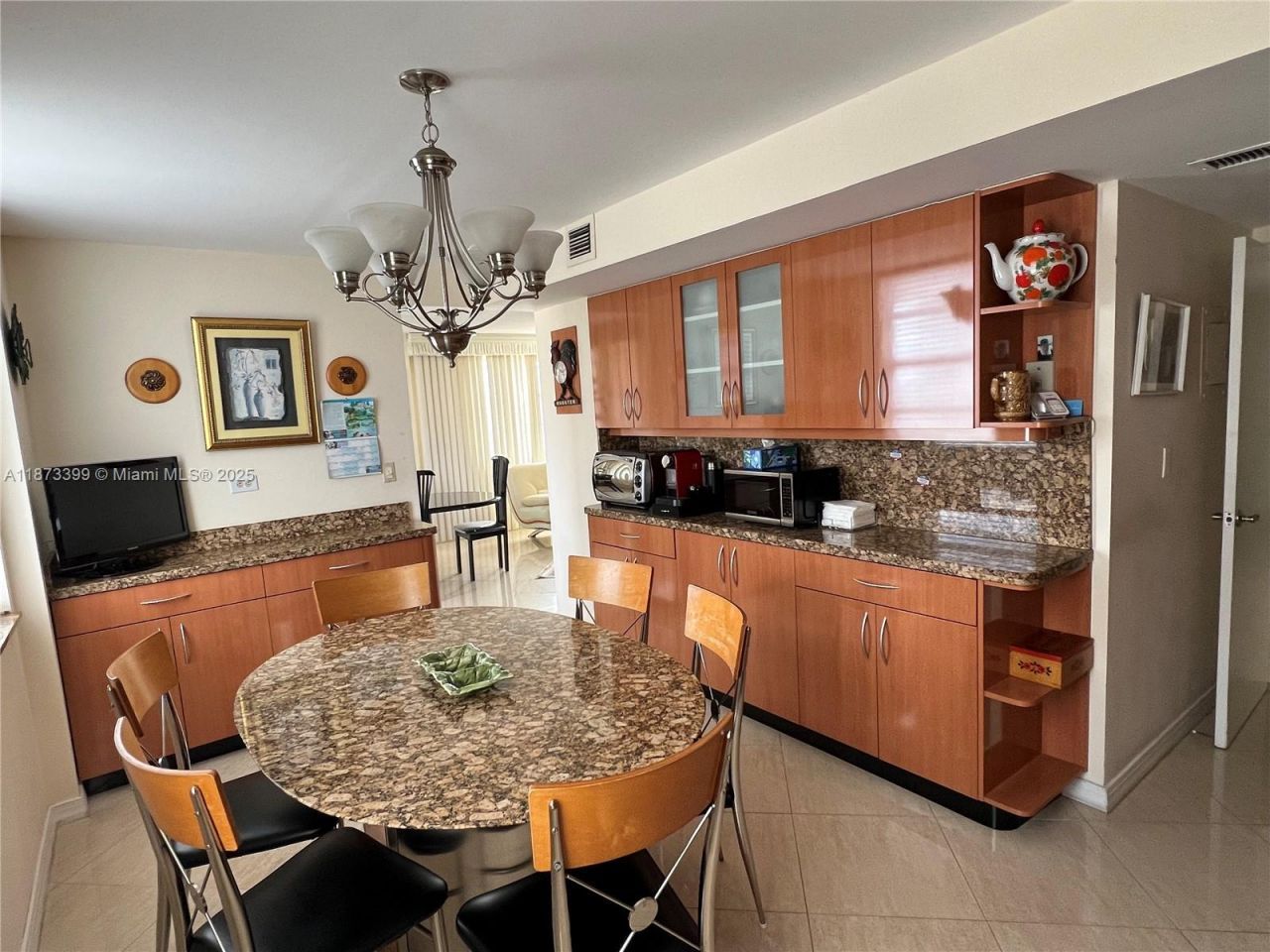 251 174th St, Unit 1905, Sunny Isles Beach, FL 33160 Photo