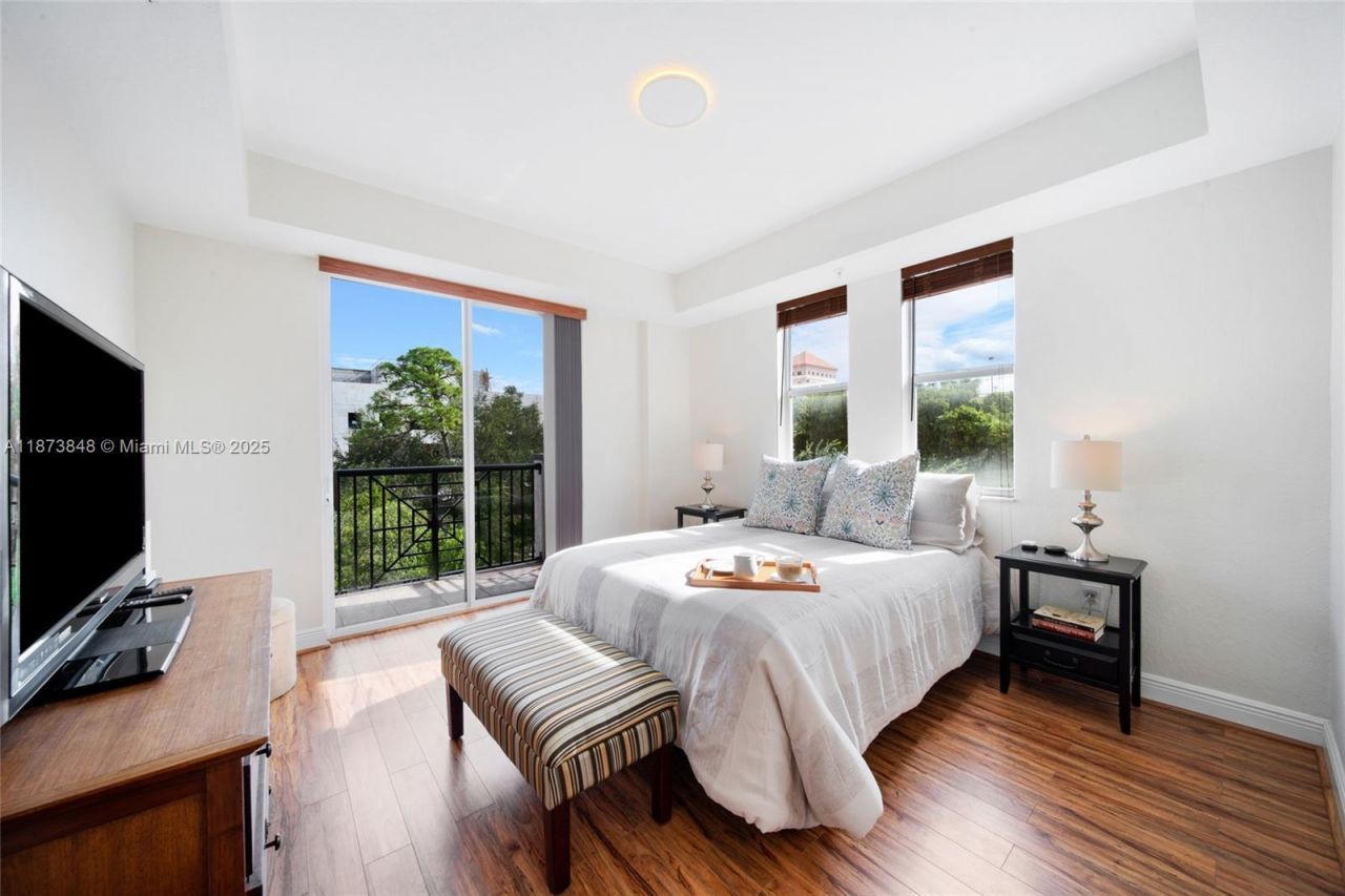 9021 SW 94th St, Unit 310, Miami, FL 33176 Photo