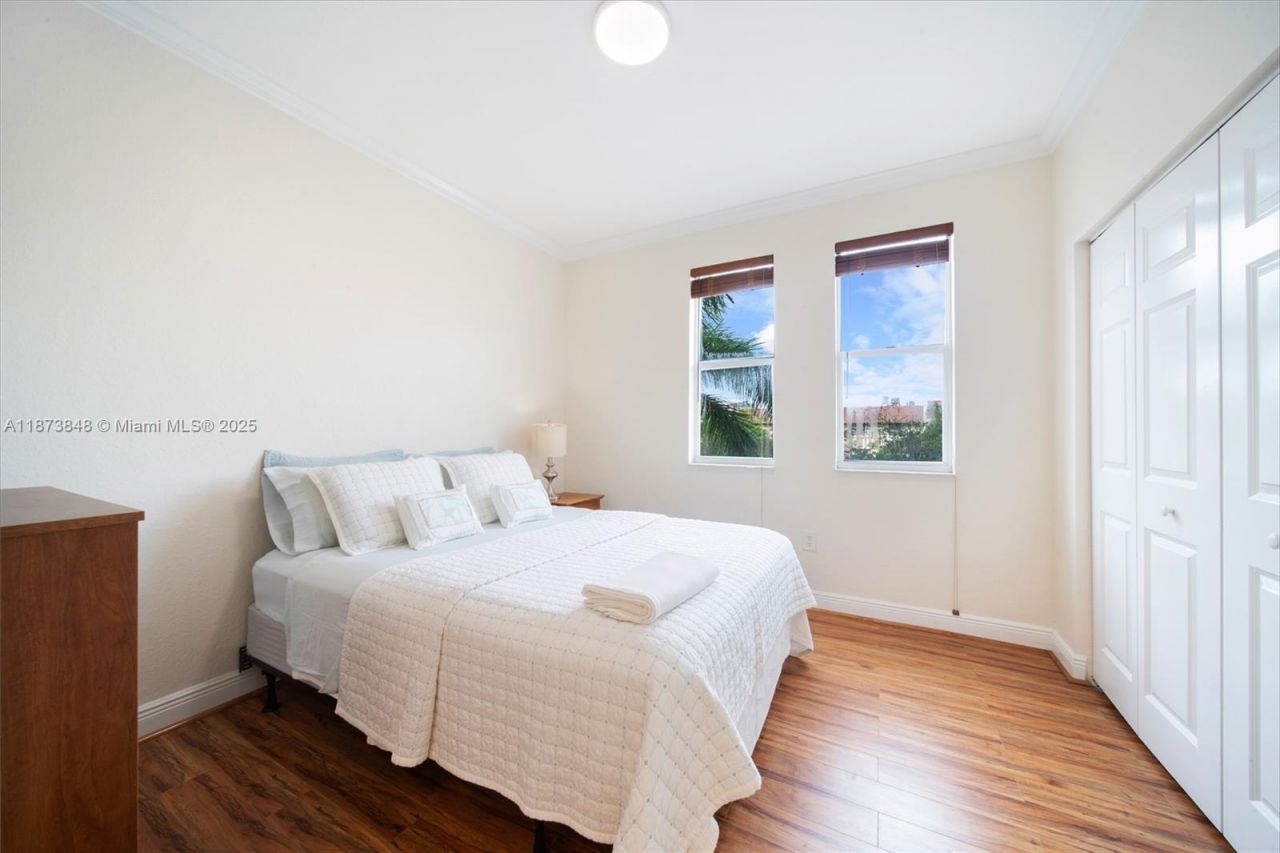 9021 SW 94th St, Unit 310, Miami, FL 33176 Photo