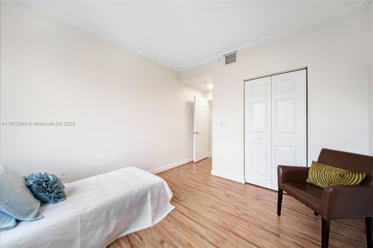 9021 SW 94th St, Unit 310, Miami, FL 33176 Photo