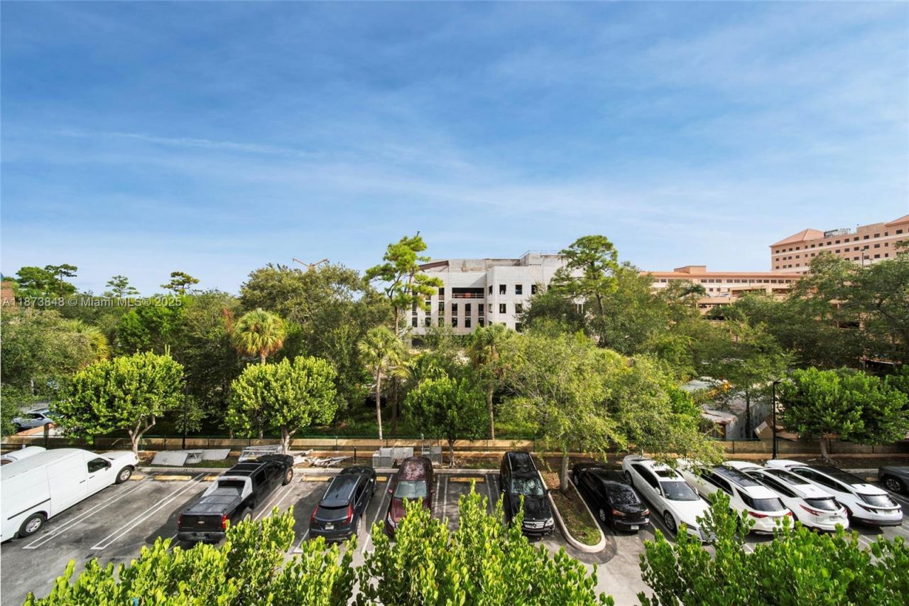 9021 SW 94th St, Unit 310, Miami, FL 33176 Photo