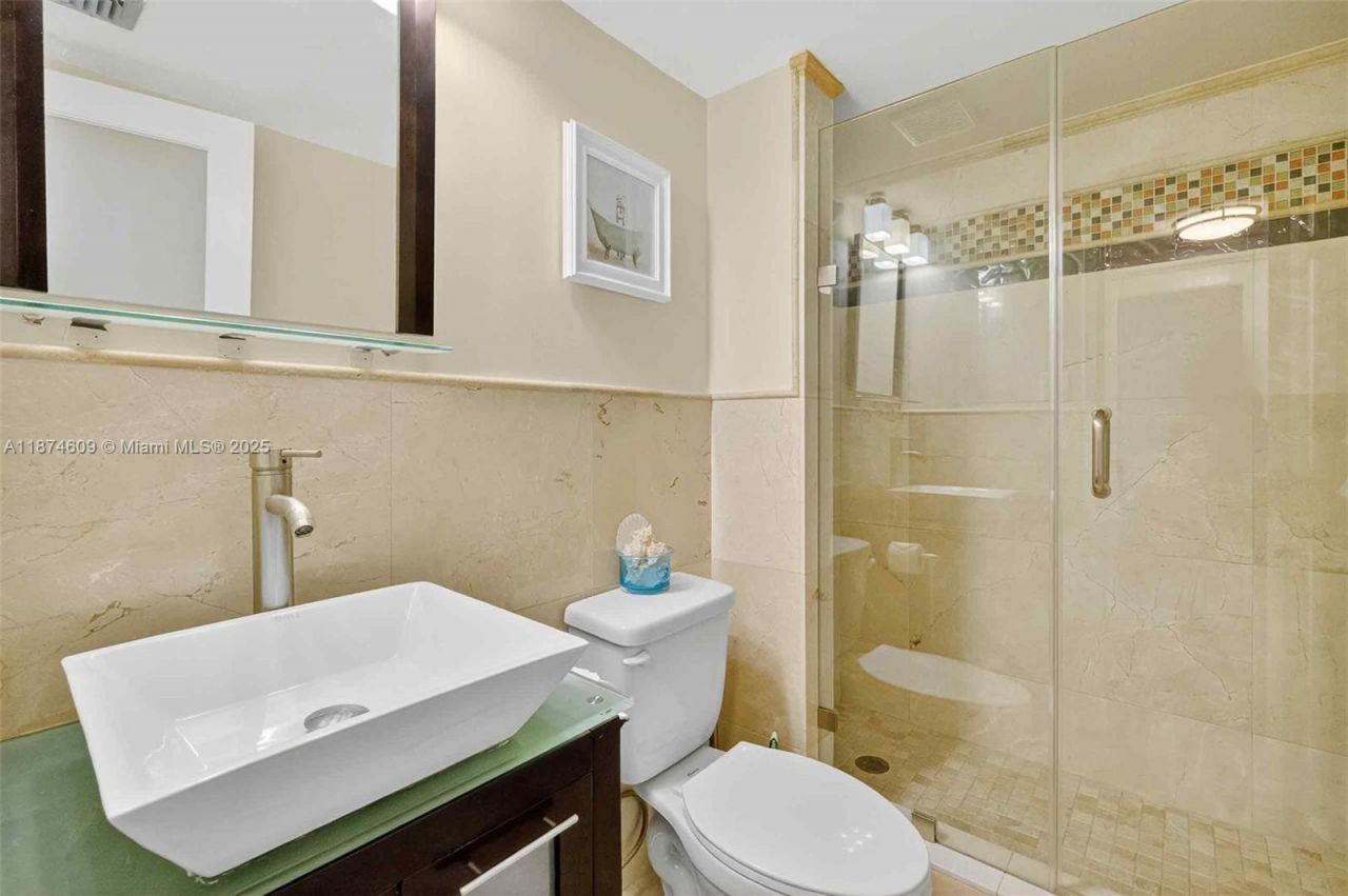 2401 Collins Ave, Unit 1005, Miami Beach, FL 33140 Photo