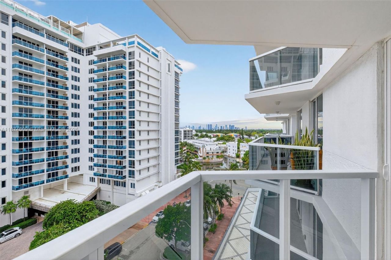 2401 Collins Ave, Unit 1005, Miami Beach, FL 33140 Photo