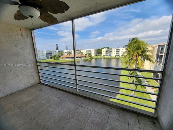 425 SE 11th Ter, Unit 403, Dania Beach, FL 33004