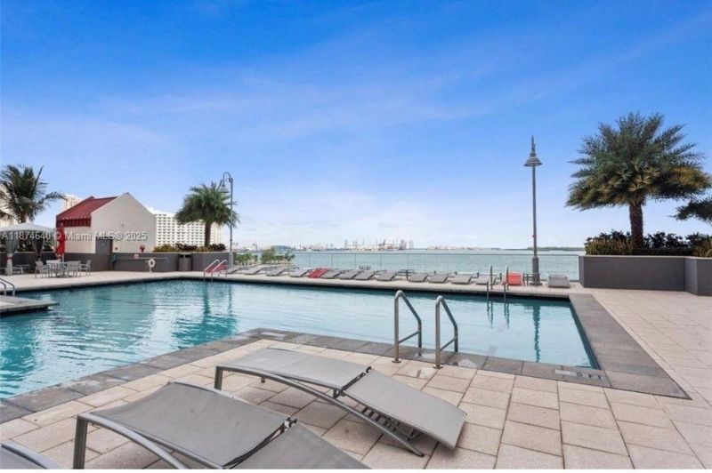 1155 Brickell Bay Dr, Unit 1705, Miami, FL 33131 Photo