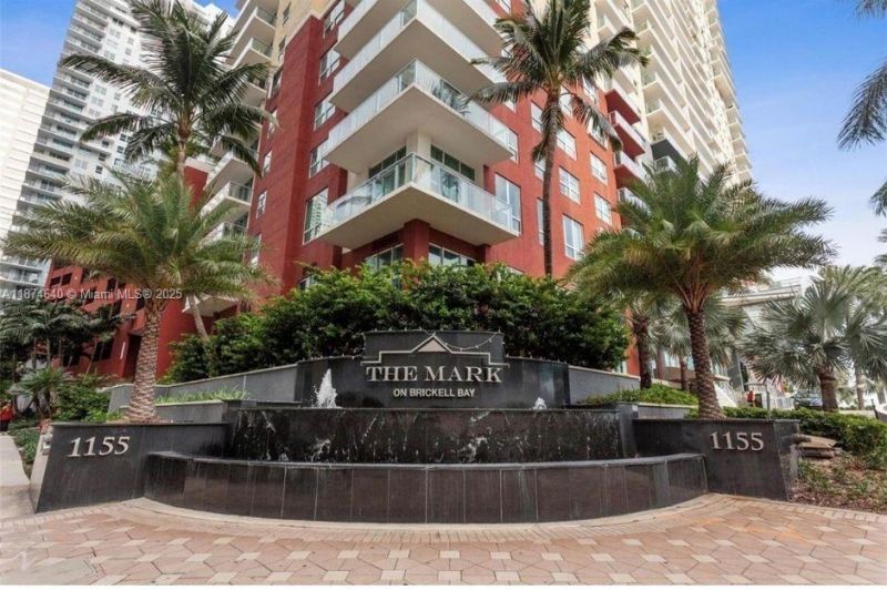 1155 Brickell Bay Dr, Unit 1705, Miami, FL 33131 Photo