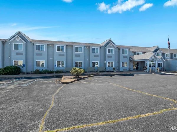 2121 Ridge Drive, Arnold, MO 63010