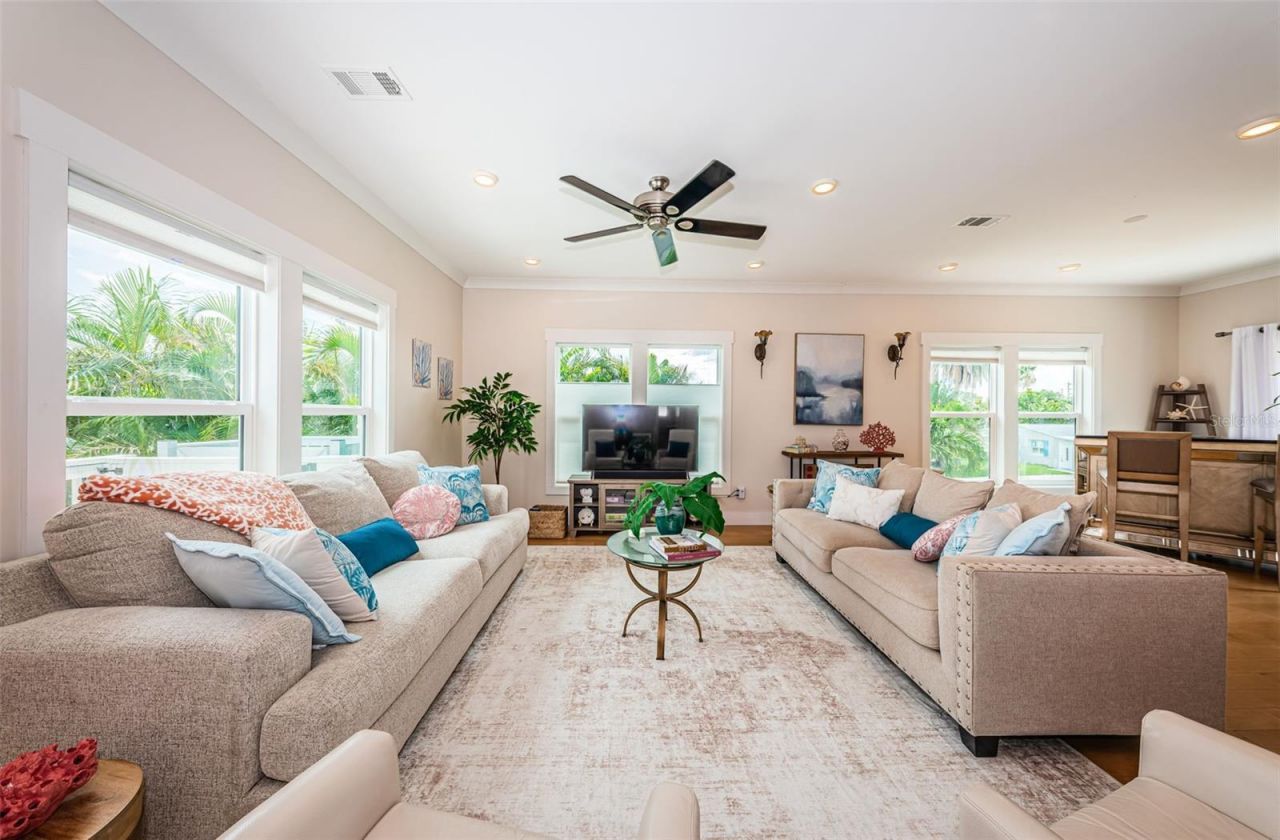 16109 3rd Street E, Redington Beach, FL 33708 Photo