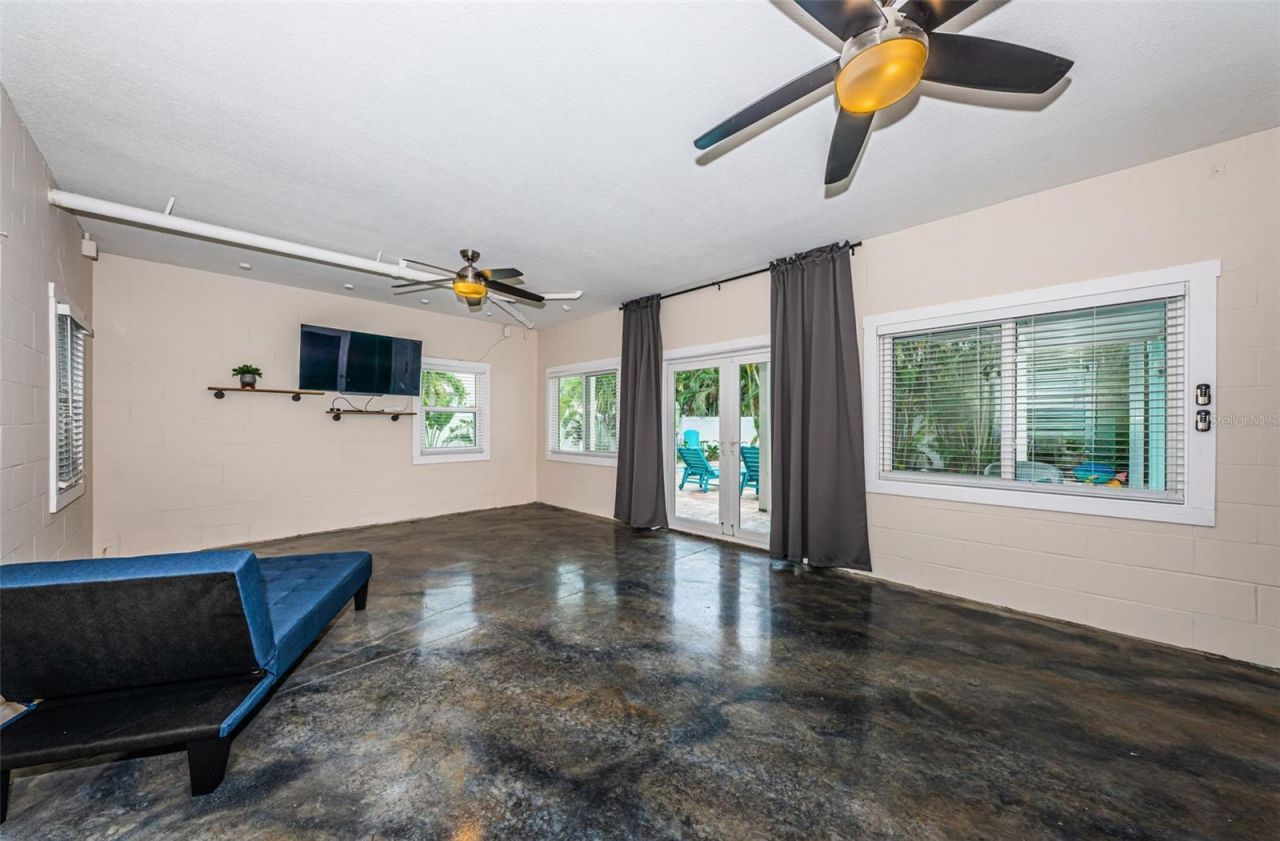 16109 3rd Street E, Redington Beach, FL 33708 Photo