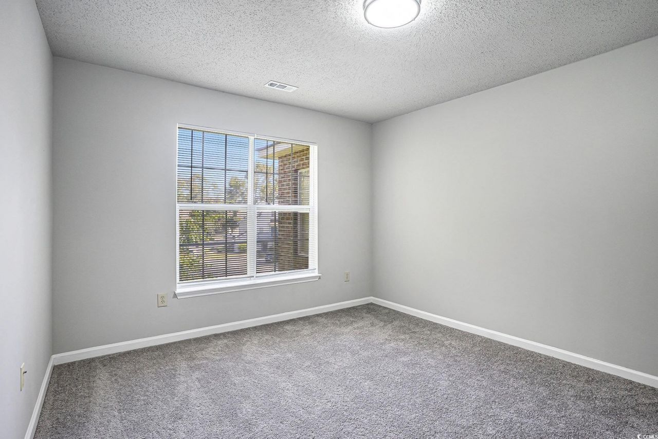 4273 Villas Dr. Photo 10