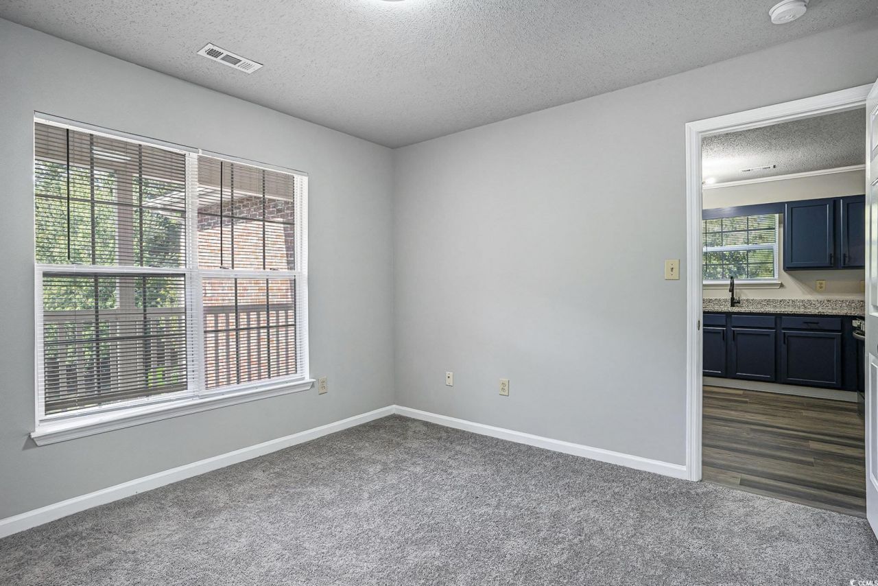 4273 Villas Dr. Photo 12