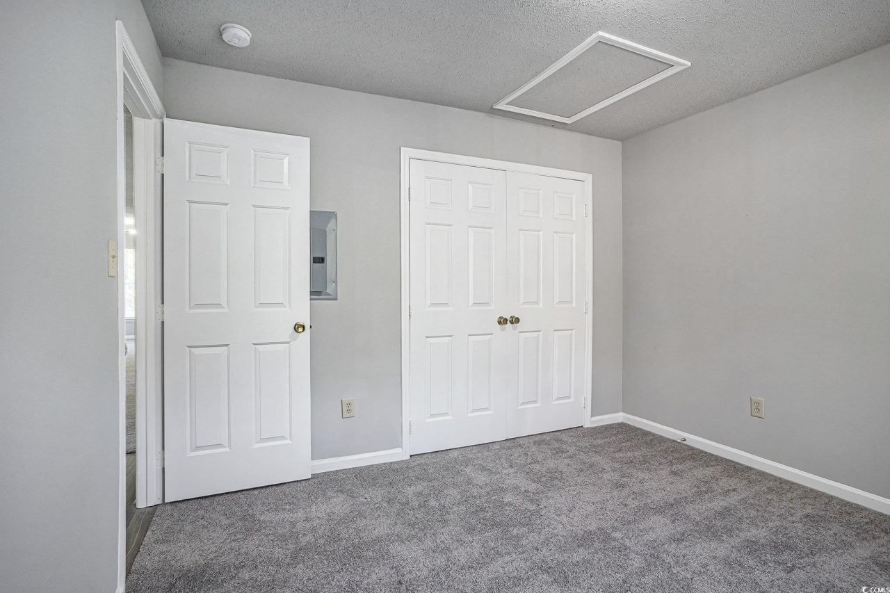 4273 Villas Dr. Photo 13