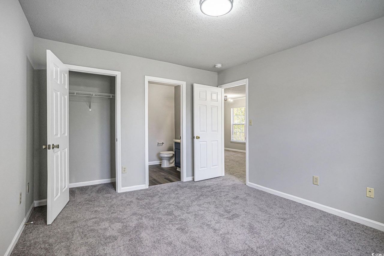 4273 Villas Dr. Photo 15