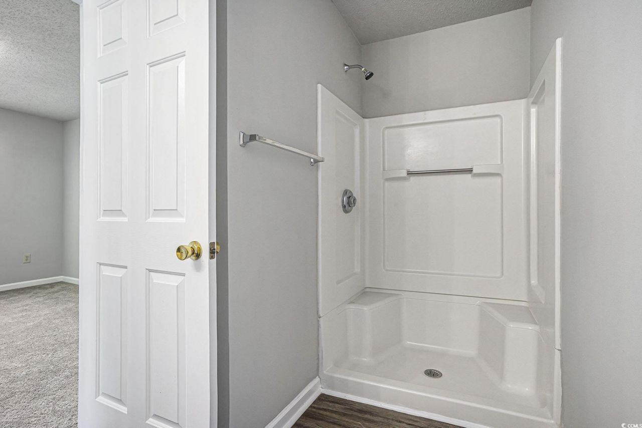 4273 Villas Dr. Photo 17