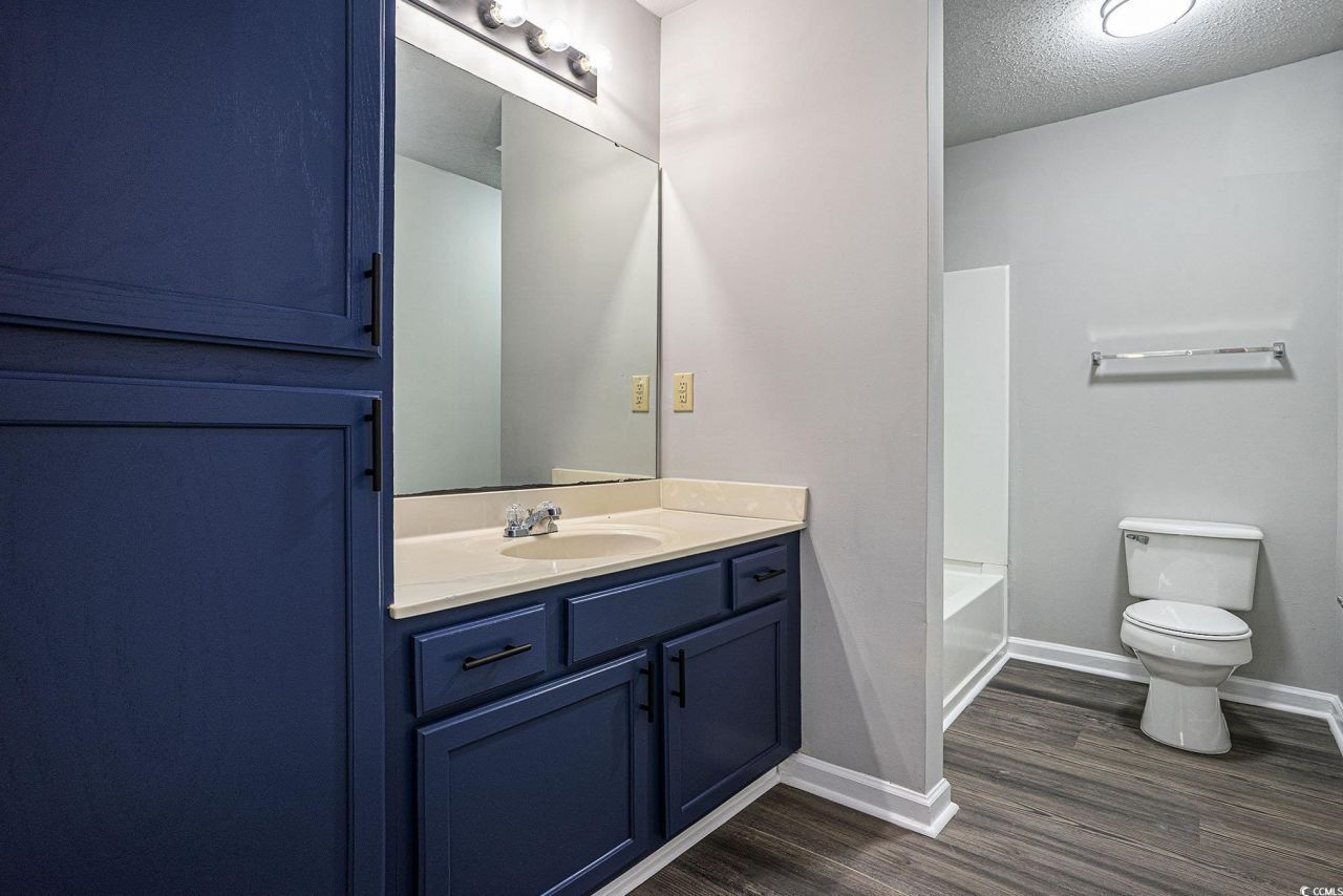 4273 Villas Dr. Photo 19