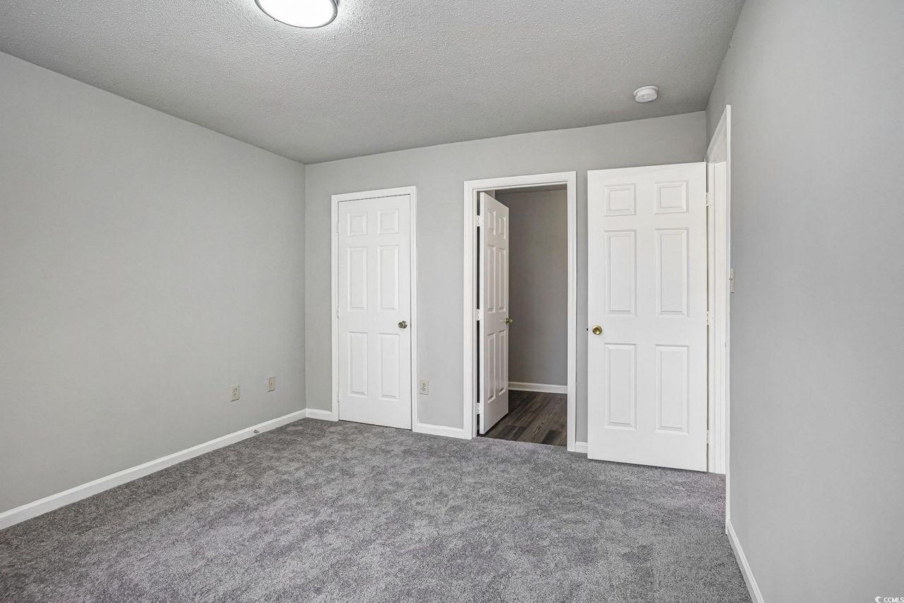 4273 Villas Dr. Photo 21