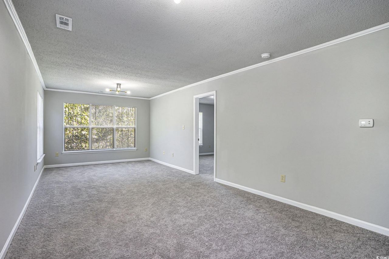 4273 Villas Dr. Photo 3