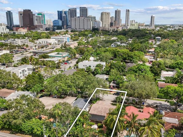 712 SE 11th Court, Fort Lauderdale, FL 33316