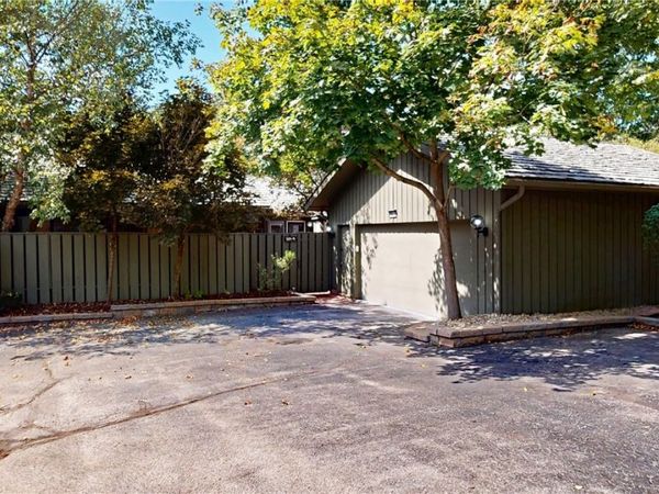 504-9 Concord Downs Circle, Unit 9, Aurora, OH 44202