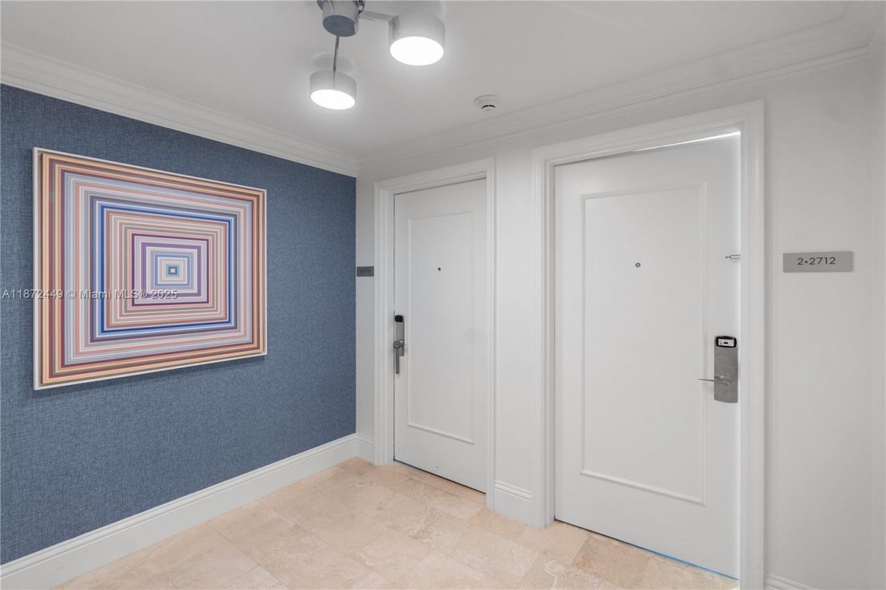 4401 Collins Ave, Unit 2712, Miami Beach, FL 33140 Photo