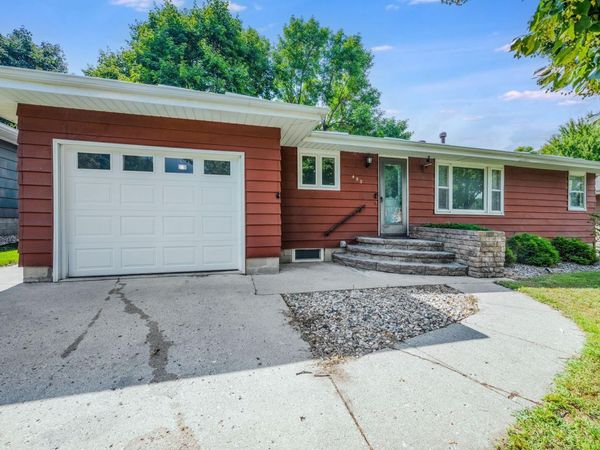 453 17th Street, Windom, MN 56101