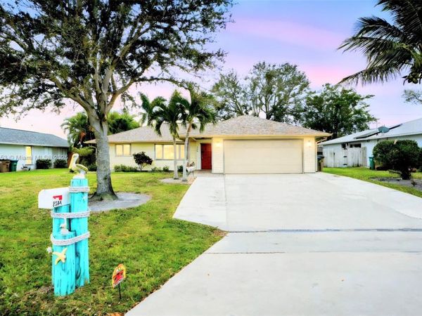 2304 SE 8TH TER, Cape Coral, FL 33990