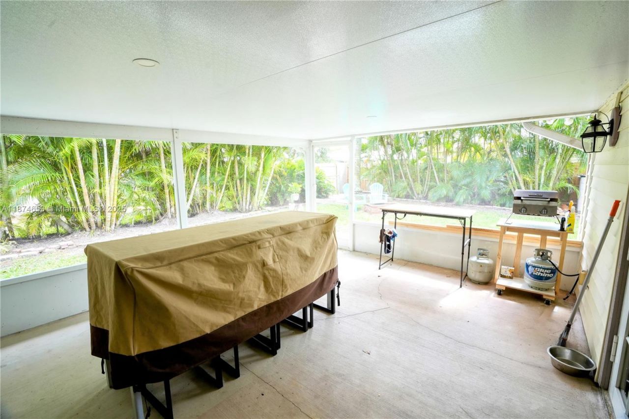 2304 SE 8th Ter, Cape Coral, FL 33990 Photo