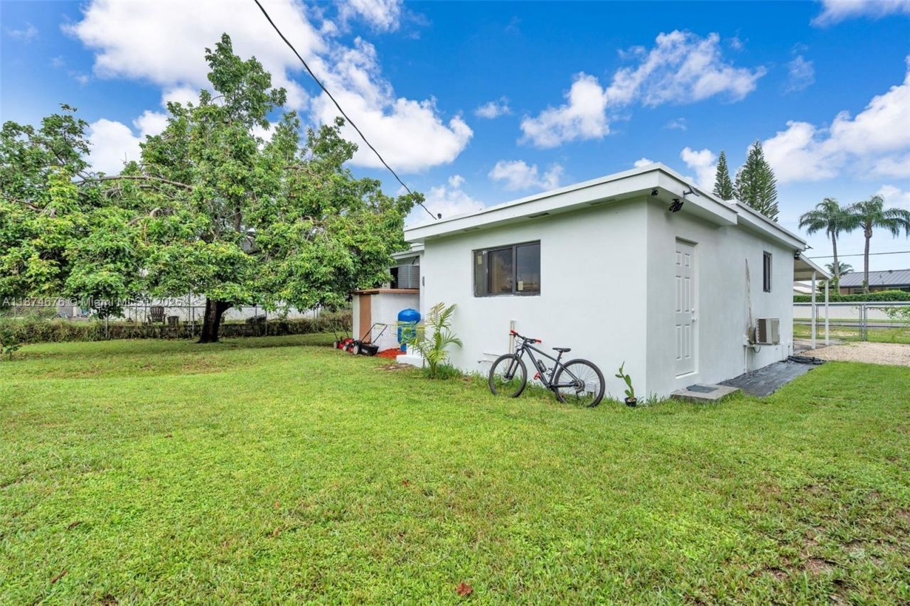 21310 Old Cutler Rd, Cutler Bay, FL 33189 Photo