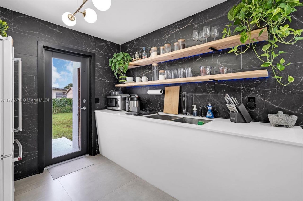 21310 Old Cutler Rd, Cutler Bay, FL 33189 Photo