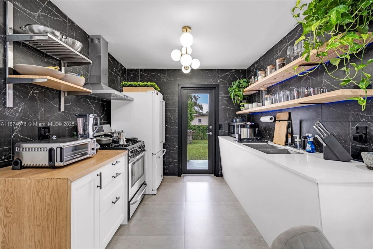 21310 Old Cutler Rd, Cutler Bay, FL 33189 Photo