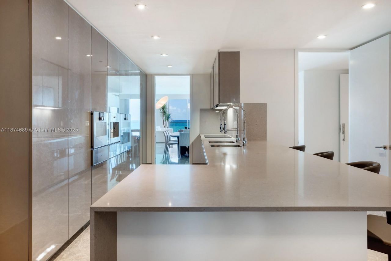 9349 Collins Ave, Unit 403, Surfside, FL 33154 Photo