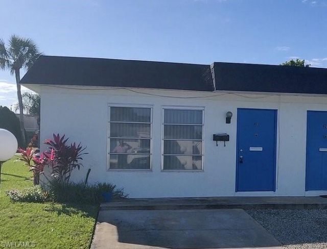 28 Temple Ct, Lehigh Acres, FL 33936 Photo